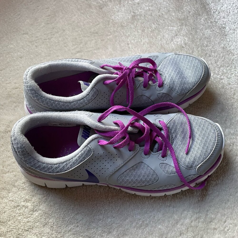 Nike Sneakers running shoes Purple and gray Women's  size 9